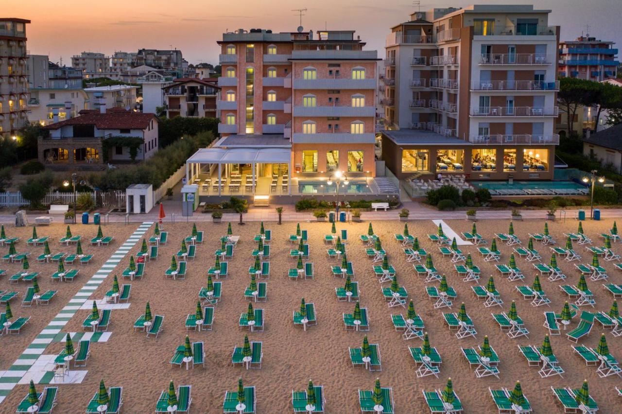 Hotel Corallo Lido di Jesolo Exteriör bild